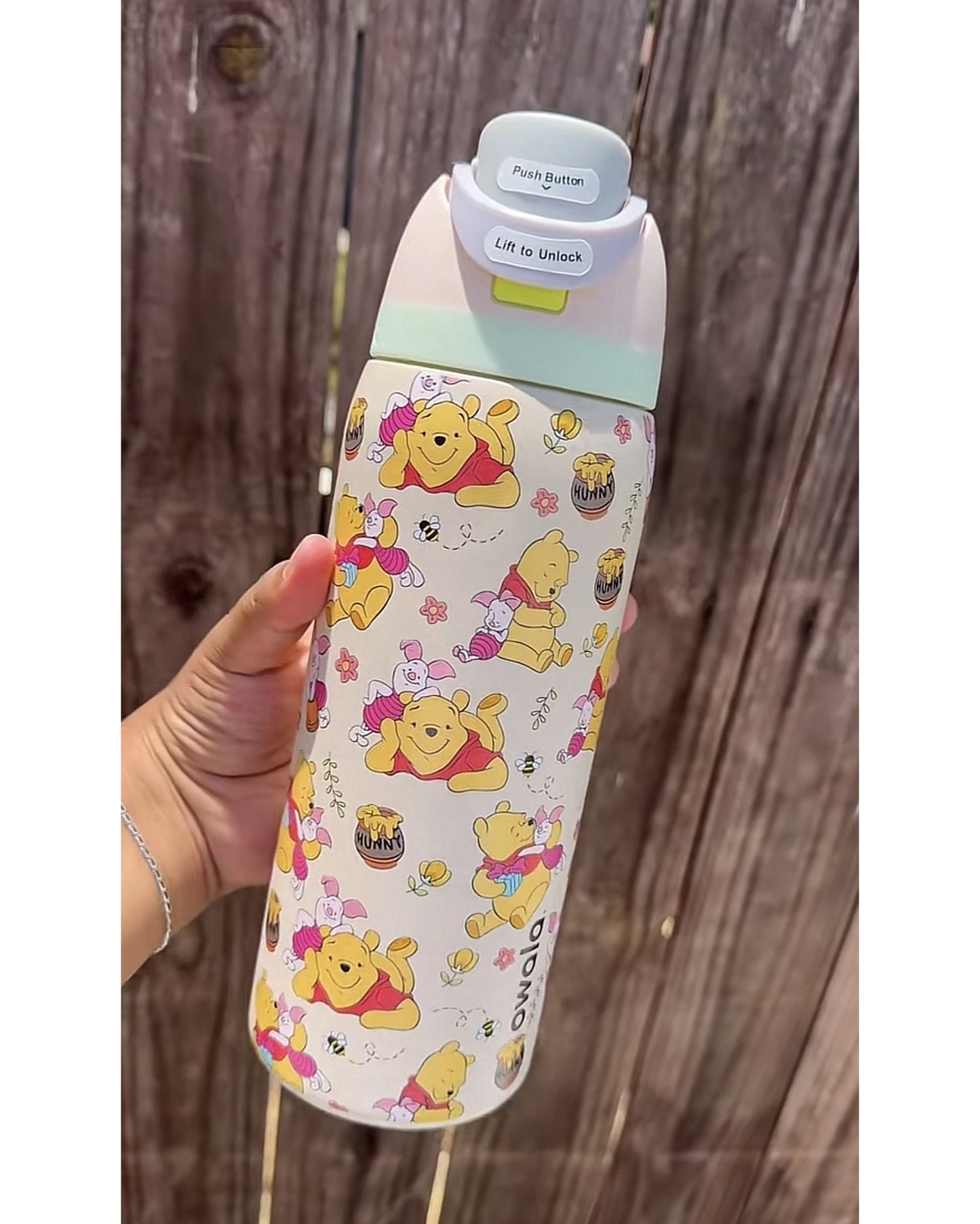 Pooh Bear 32 Oz FreeSip
