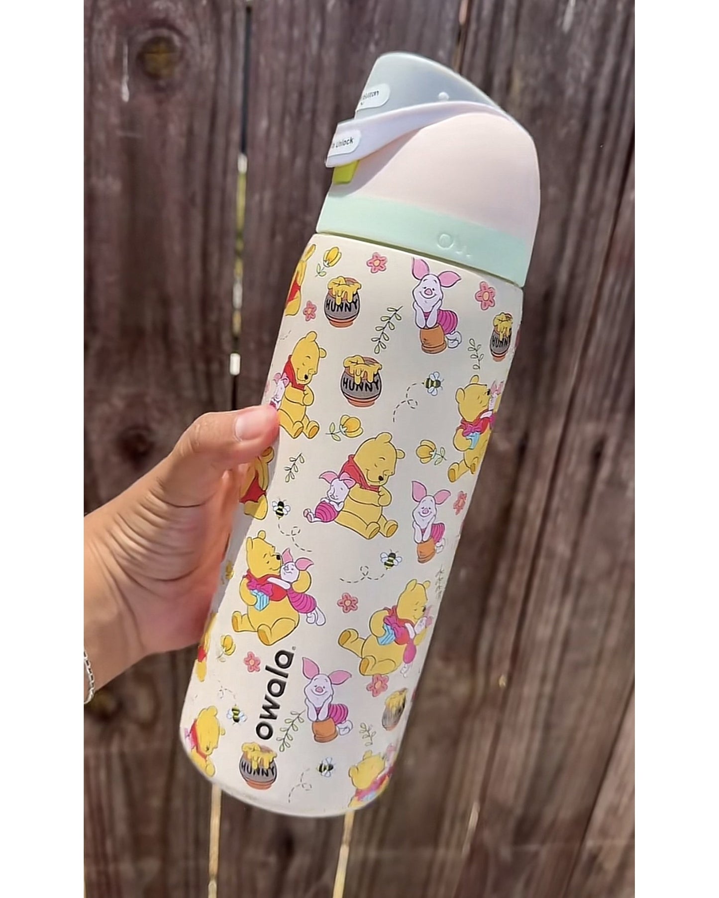 Pooh Bear 32 Oz FreeSip